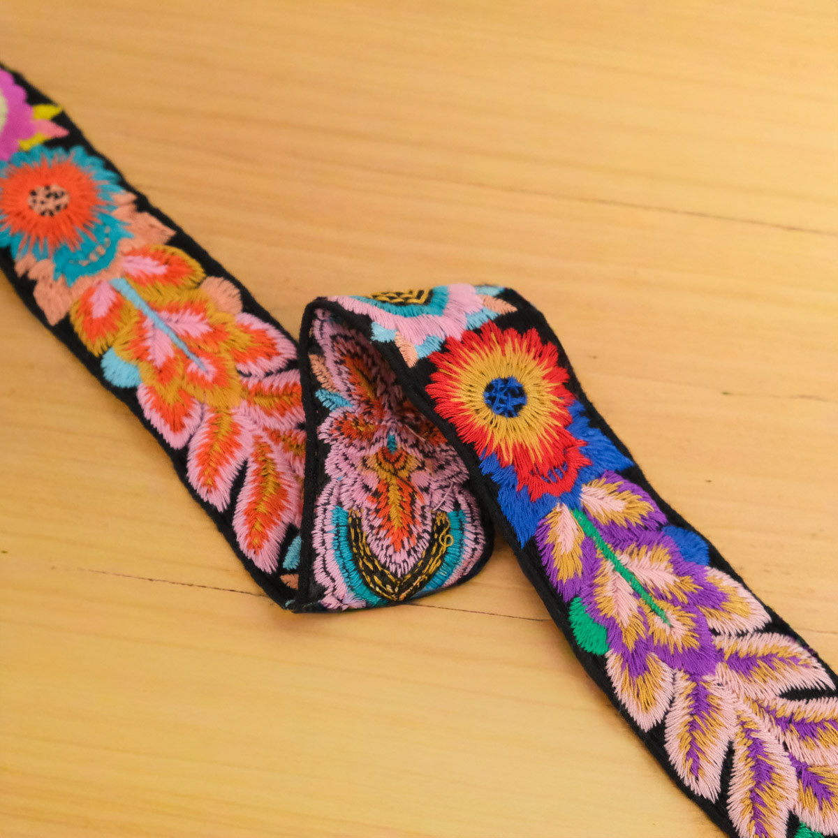 38mm Black-Backed Floral Crochet Trim - Maison Klem